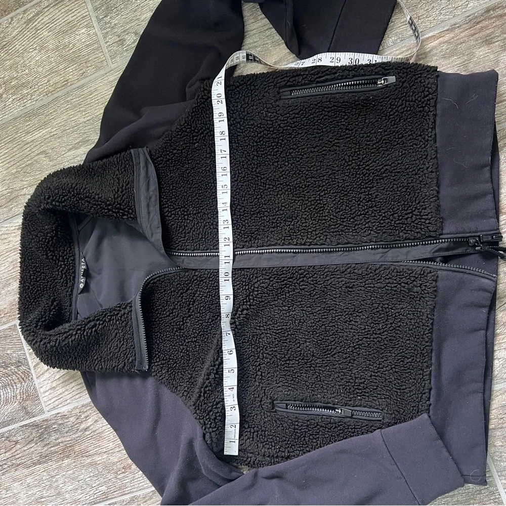 Athleta Range Sherpa Jacket in Black, Zipper closure, Women’s Medium - Picture 7 of 8